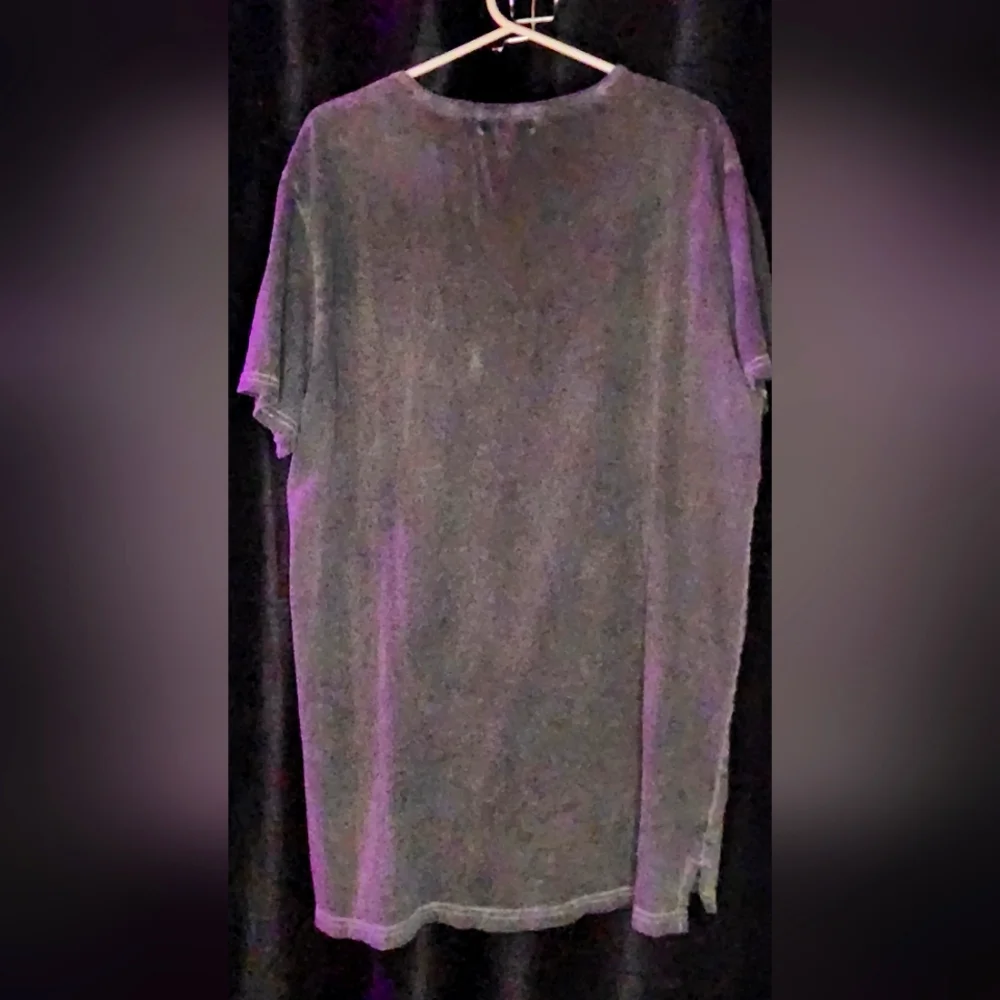 William Rast tshirt - Picture 2 of 2